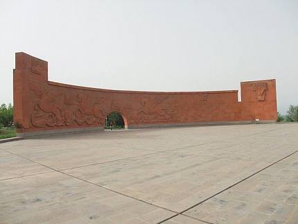 Sardarapat memorial complex