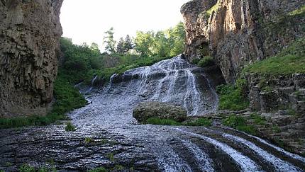 Jermuk waterfall