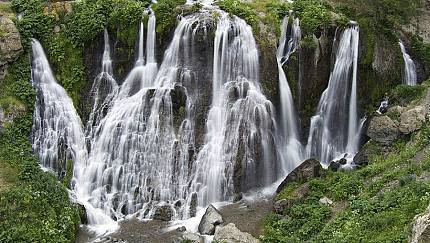 Shaki waterfall