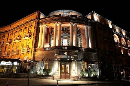 Гостиница Grand Hotel Yerevan